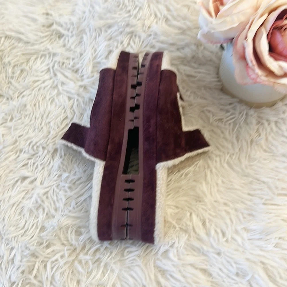 TAMARA MELLON Roam Shearing Slides Platform Sandals women size 36 US 6